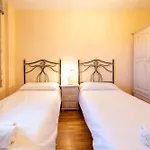 Historic Village Escape In Appartamento
