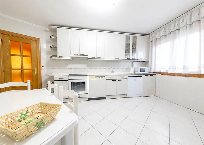 Historic Village Escape In 엘부르고데오스마