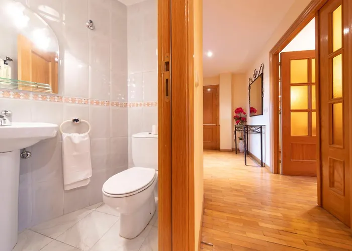 Historic Village Escape In 엘부르고데오스마