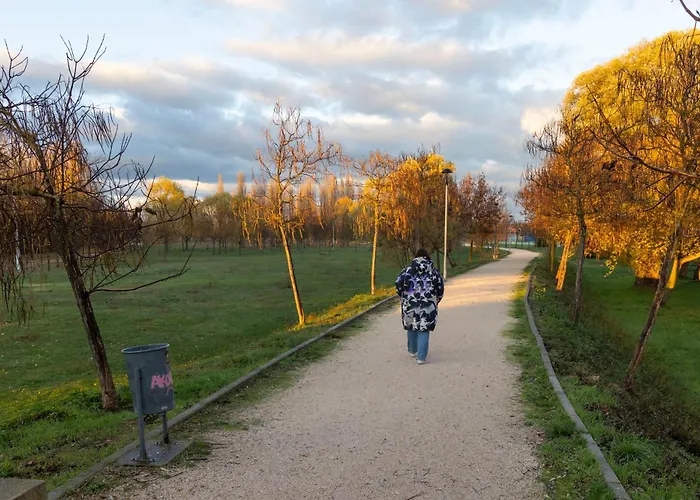 Historic Village Escape In 아파트 엘부르고데오스마