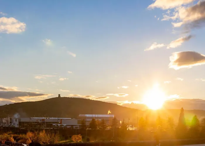 Historic Village Escape In * 엘부르고데오스마